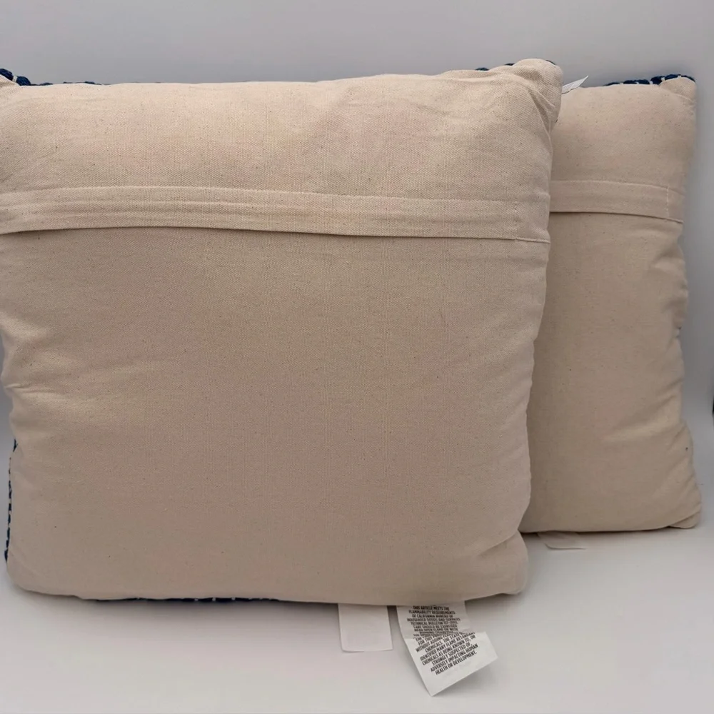 Set of Decorative Throw Pillows 100% Cotton Blue and White Woven